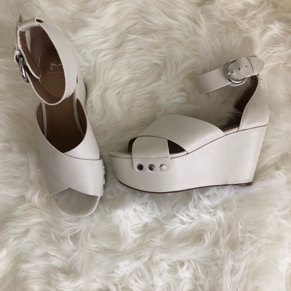 Marc Fisher LTD Wedge Beate